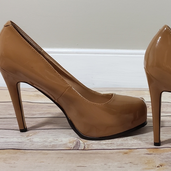 Steve Madden Pumps - Picture 3 of 8